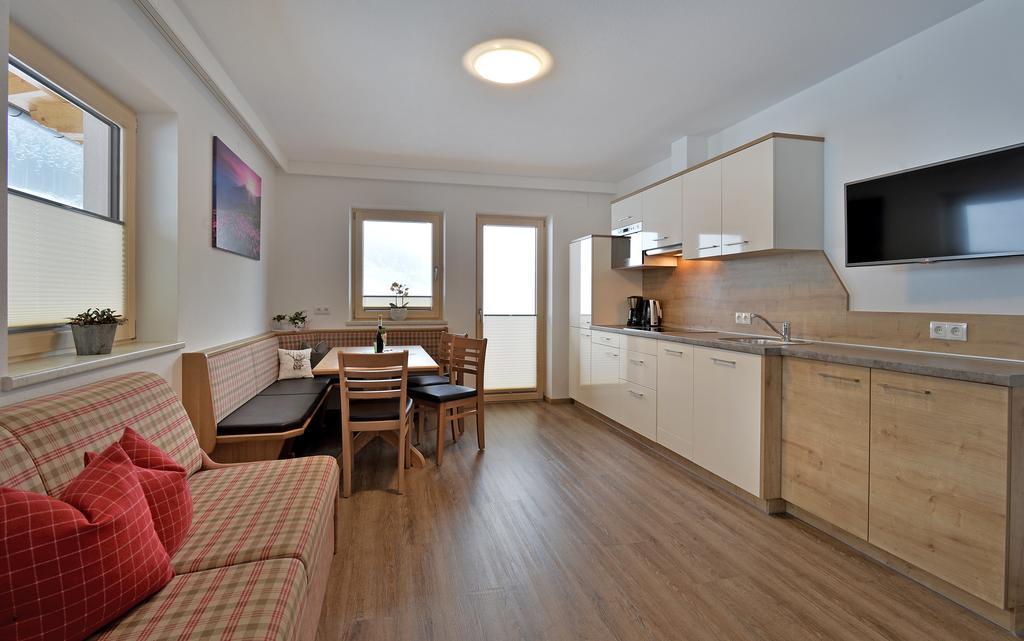 Apart Geisler Mayrhofen Kamer foto